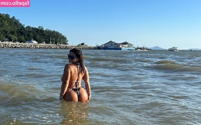 Sil Torra Torra [ sil-torra-torra ] - siempre me olvido las bragas  ups   que esperas  hablame al DM y