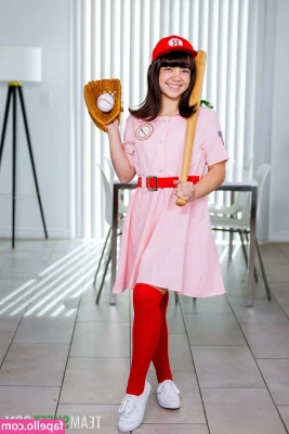 Mochi Mon [ mochi-mon ] - On 16th I'll be in Dubai until 21st having an amazing photoshoot with