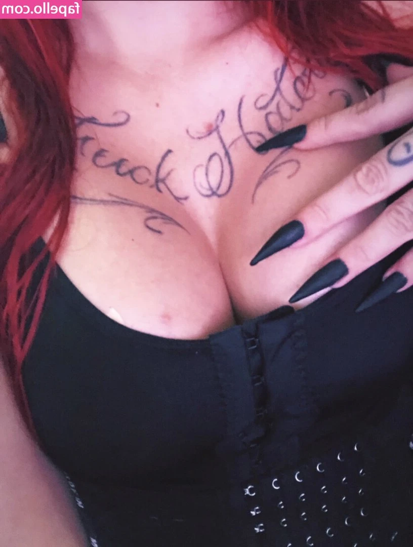 Lira.uchiha [ lira-uchiha ] - Tip me 5$ under this post and I’ll send you 5 extra hot booty pics