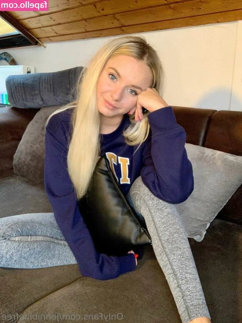 Jenni Blue [ jenni-blue ] - Send a tip if you think I need more stockings…😘