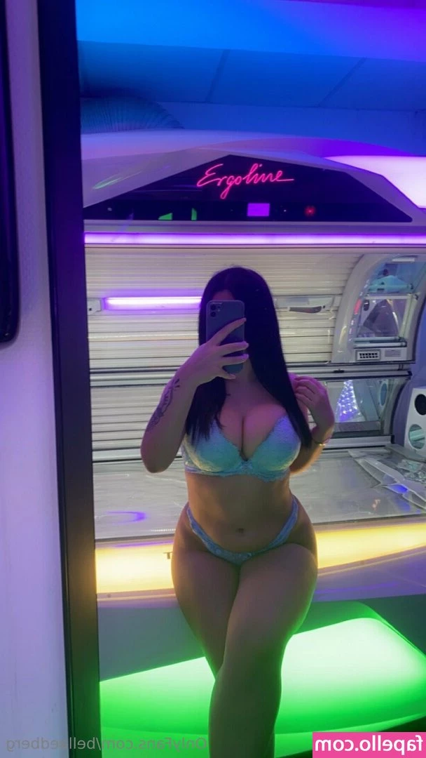 bellaedberg [ bellaedberg-1 ] - Swipe to see the video of my little ass  And give me a tip if you