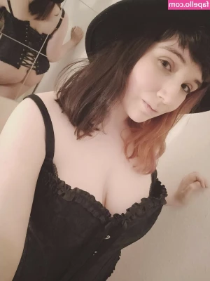 MCSmallyy - This dildo is definitely not bad, but I would suck your dick with