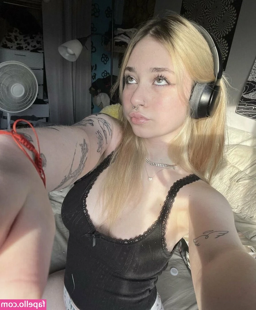Allie Spone [ allie-spone ] - Before my boobs