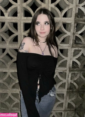 Allie Spone [ allie-spone ] - I'm a fat baby 💕