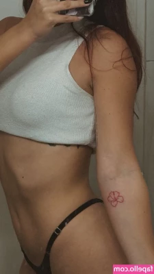 Valentina Legaria [ valentina-legaria ] - Feeling frisky today   TIP  10 to reveal my pussy in the DMs