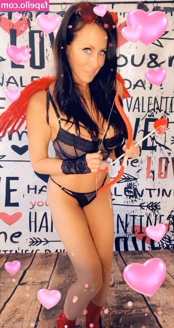 thereaganfoxx - Lick and Stick 😍😜