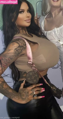 vip_nvr [ vip-nvr ] - Así moviéndoles la colita para provocarlos 😈🥵