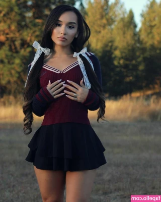 Alahnaly - Brrr my nipples are feeling the cold today   I m feeling under the