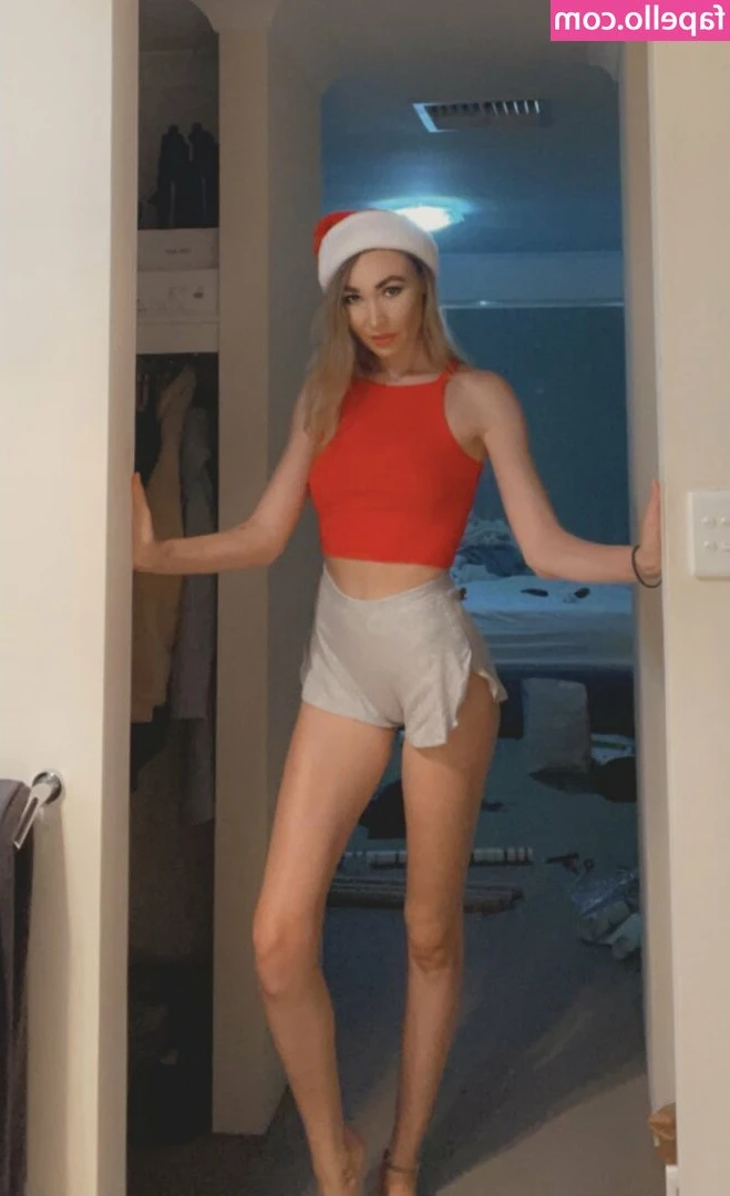 Kiki_twitch [ kiki-twitch ] - Sf Valentine came with white flowers 🌱
