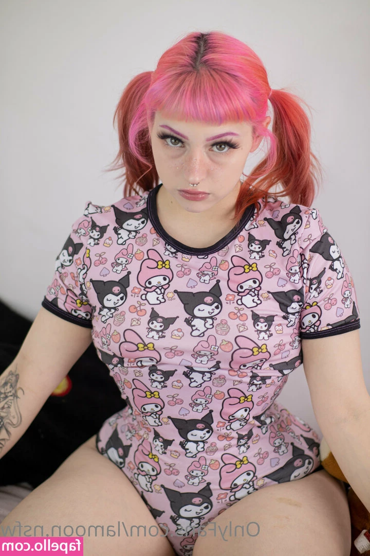 lamoon.nsfw [ lamoon-nsfw ] - Cute Outfit and Set Coming Later Today