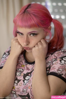 lamoon.nsfw [ lamoon-nsfw ] - Do you want to lick the candy    Vrei să lingi bomboana