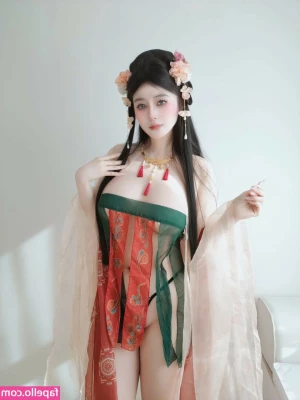baiyin811 [ 81 ] - Hello friends     just a little shower video  more steamy content is