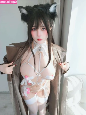 baiyin811 [ 81 ] - Help me stretch 😇