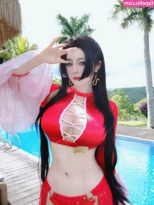 baiyin811 [ 81 ] - The flames just add to My hottness.  It's Time to give your