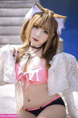Sayo Momo [ sayo-momo ] - Just clowning around  New set and videos coming soon