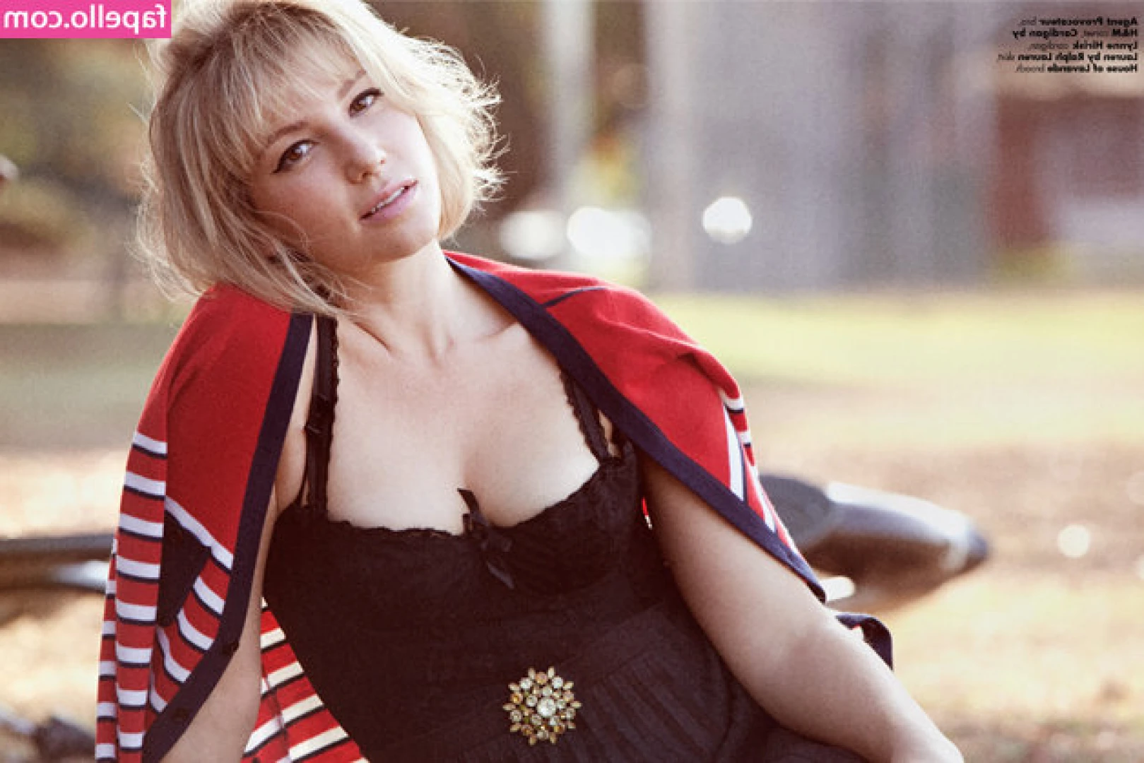 Ari Graynor [ ari-graynor ] - it’s about to be a XXXmas on this page . Be ready