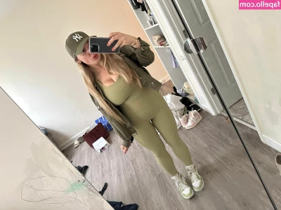 Victoria - Some Behind the scenes from my next set  Are you excited for the rest