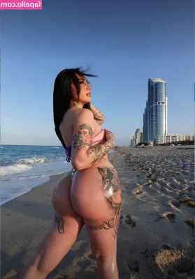 themissaaliyah [ themissaaliyah-1 ] - i only need your cock between them 💦