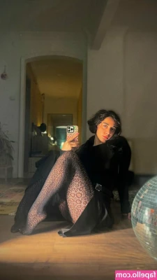 Sayna Soleimanpour [ sayna-soleimanpour ] - SOAKED MY SHEETS 💦🛏️👇🏼