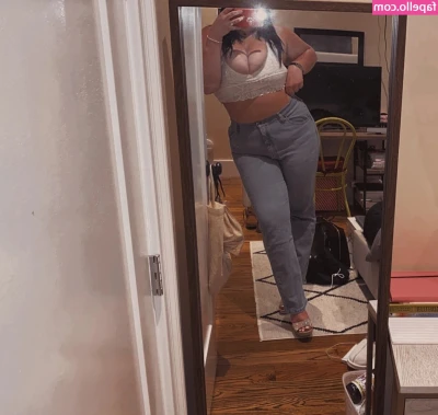 Madeline Van Aken [ madeline-van-aken ] - I'd love to have you down there worshipping me