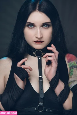 Frozensorrow604 - omg i forgot to tell you, yesterday i climbed a tree 😂