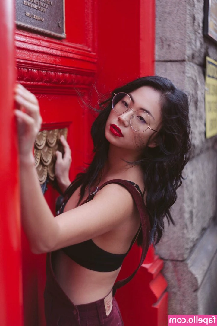 Grace Yao [ grace-yao ] - Foot worship clip going up soon