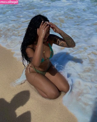 Kehaulanii_ [ kehaulanii ] - I think it's time you and I had some fun! 🥰 Ready or not! Here I