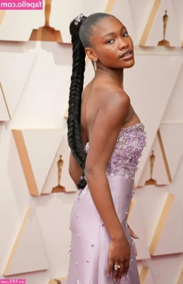 Riele Downs [ riele-downs ] - This is the face of a woman who forgot to strip in this photo set 😅