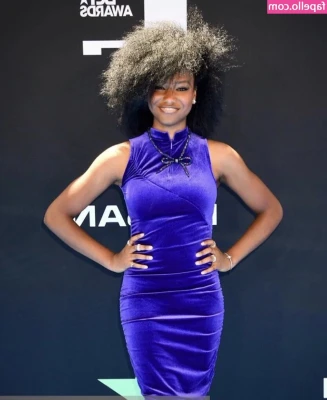 Riele Downs [ riele-downs ] - I’m really horny and sexually frustrated baby 🙈 Who can help me