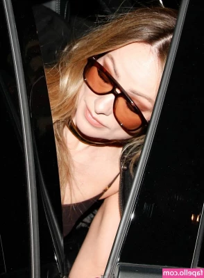 Olivia Wilde [ olivia-wilde ] - what do a bag of ice  amp  i have in common    we both get smashed on