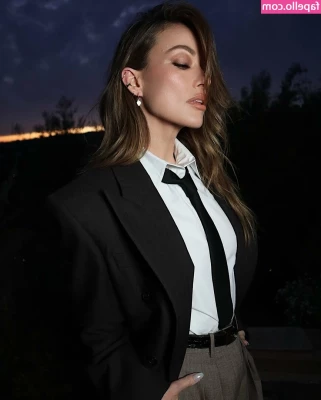 Olivia Wilde [ olivia-wilde ] - Bed pillow