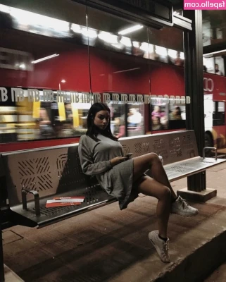 Valentina Buzzurro [ valentina-buzzurro ] - Maybe it’s time for another LIVE 💦
