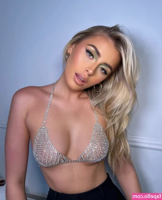 Sian Owen [ sian-owen ] - Face Riding  Make Me Cum    I got all dressed up for you and I m