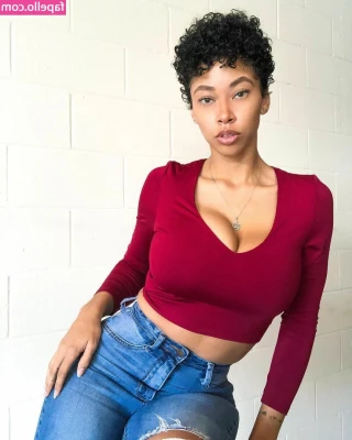 Bri Drake [ bri-drake ] - I like my pink with a little bit of edge to it 🤪