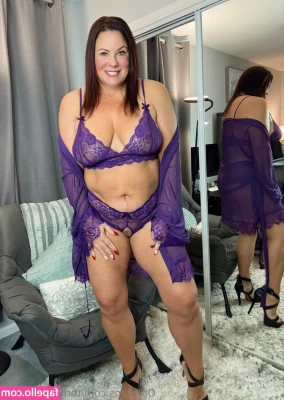 tammyreynolds - do I look sexy in blue? 🥰