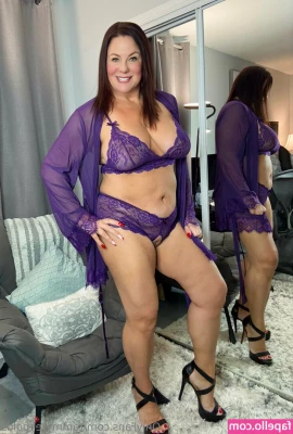 tammyreynolds - Happy holidays you naughty Nellies  I have some new videos to post