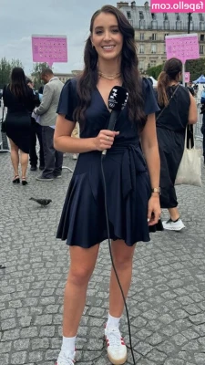 Laura Robson [ laura-robson ] - You like me slippery and wet don't you!