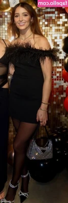 Laura Robson [ laura-robson ] - I’ll brb chaturbate and stripchat in 1 hour
