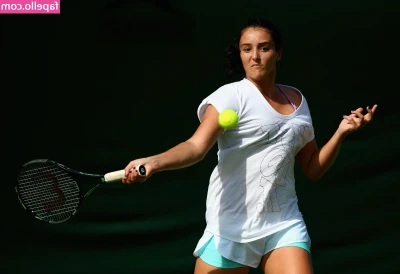 Laura Robson [ laura-robson ] - Preview of the emerald green gem set in your inboxes 😳💚