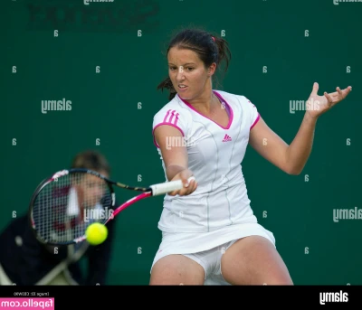 Laura Robson [ laura-robson ] - 11 MINUTES IN GRANDPA HEAVEN ! Great beards bug tummy’s and hard