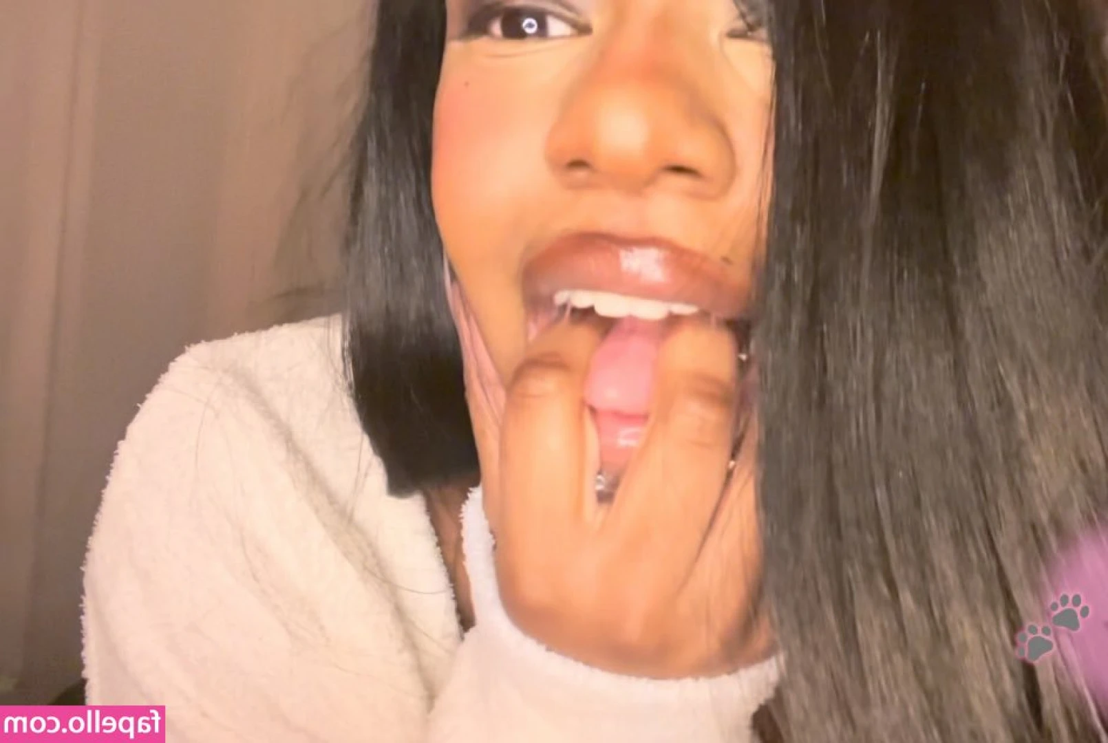 alipaws - Swipe for a surprise ;) Also my next Cuckold live stream will be this