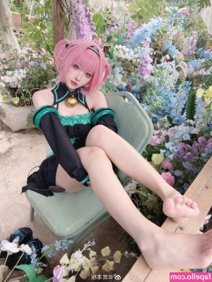 sakuracyan_ [ sakuracyan ] - Decided to shoot an updated April O’Neil solo video with my new