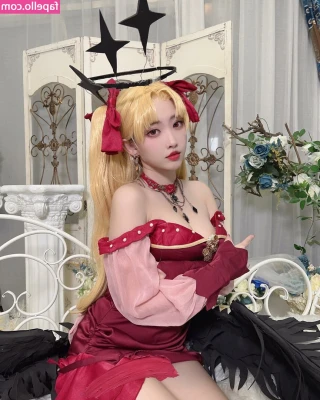 sakuracyan_ [ sakuracyan ] - Don't forget we're doing a Violet card giveaway next week 😍
