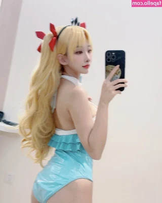 sakuracyan_ [ sakuracyan ] - I'm bored... who wanna chat with me?😏