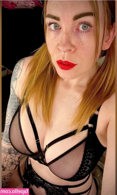 playful_peaches [ playful-peaches ] - How do you want me Daddy