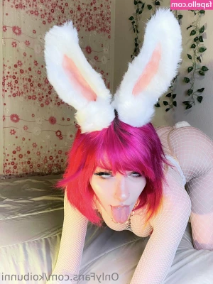 KoiBunni - gotta look prettier than the last selfie 😉