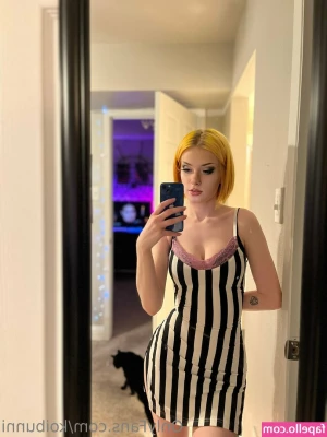 KoiBunni - Ops.. sono già tutta nuda e pronta per essere usata a tuo