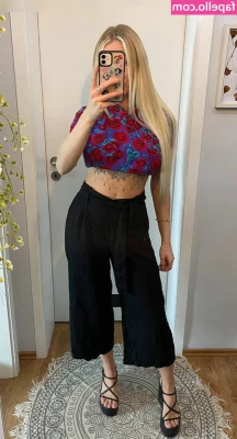 mariela_ella [ mariela-ella ] - 1 or 2?
