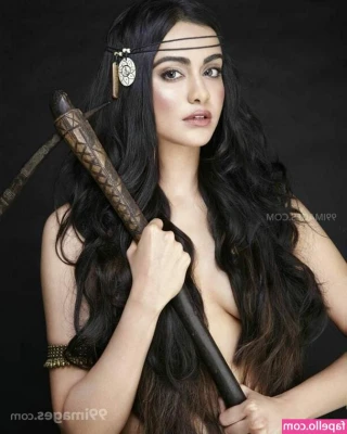 Adah Sharma [ adah-sharma ] - the twins :p of course i have a favourite