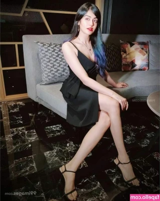 Adah Sharma [ adah-sharma ] - peek a boo 😈🤤